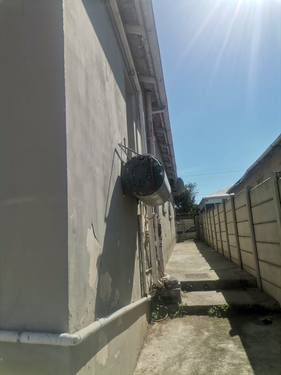 2 Bedroom Property for Sale in Sidwell Eastern Cape